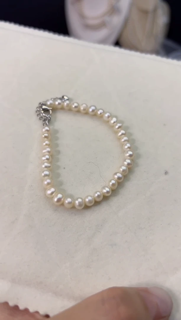 【闪购商品】淡水珍珠2未镶嵌强光*手链