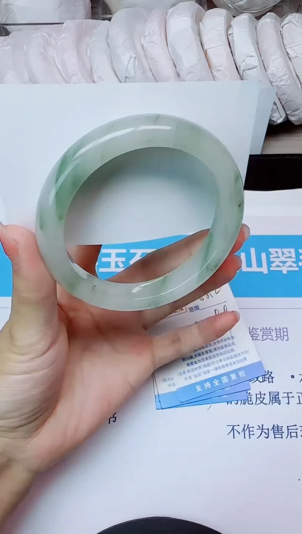 石英质玉手镯未镶嵌72/58.2