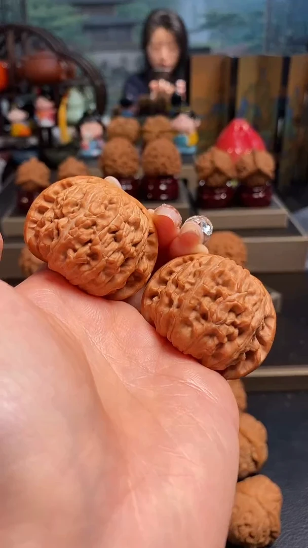 【闪购商品】文玩核桃吊坠K464白狮子43