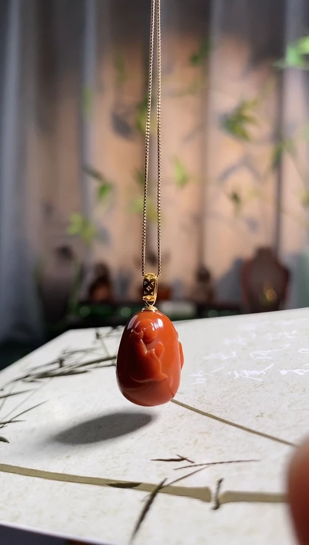 【闪购商品】南红玛瑙颈饰18K金镶嵌，原矿南红，花开见佛