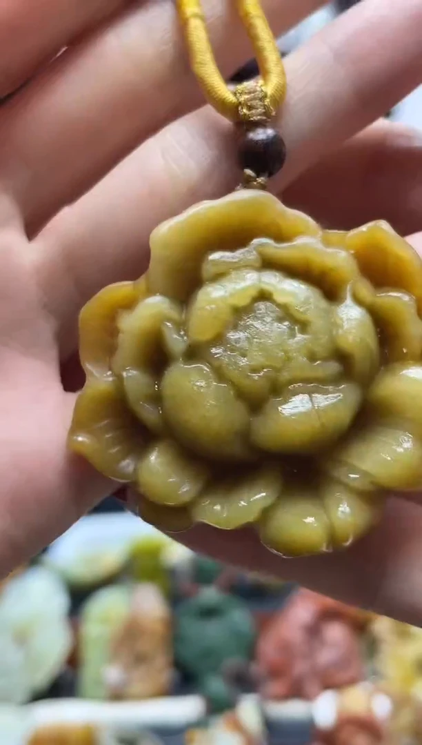 未镶嵌岫玉吊坠·