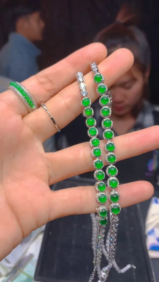 【闪购商品】定制翡翠未镶嵌34多样性发货（发其一）