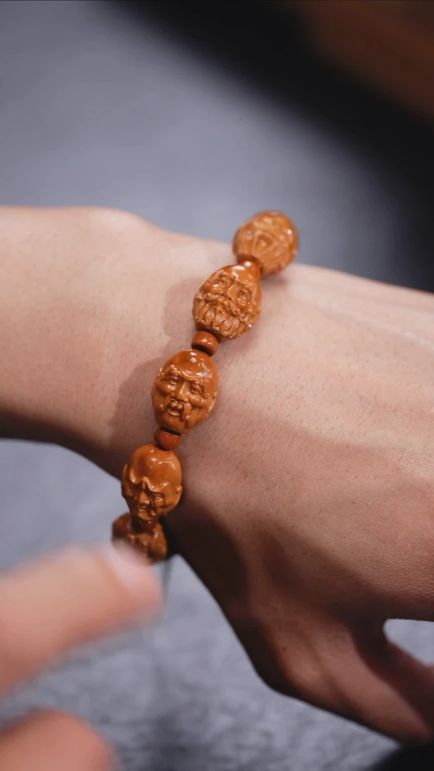 【闪购商品】橄榄核吊坠更厉害