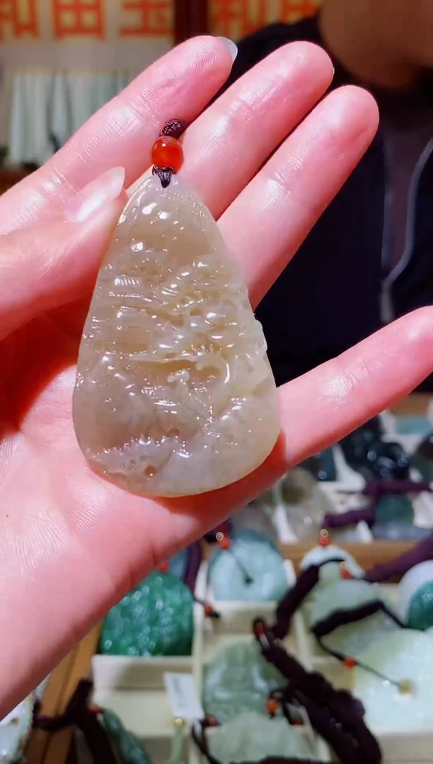 颈饰未镶嵌和田玉1