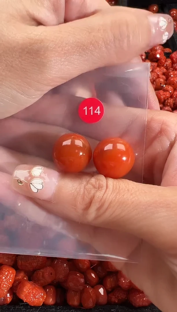 颈饰未镶嵌南红玛瑙1