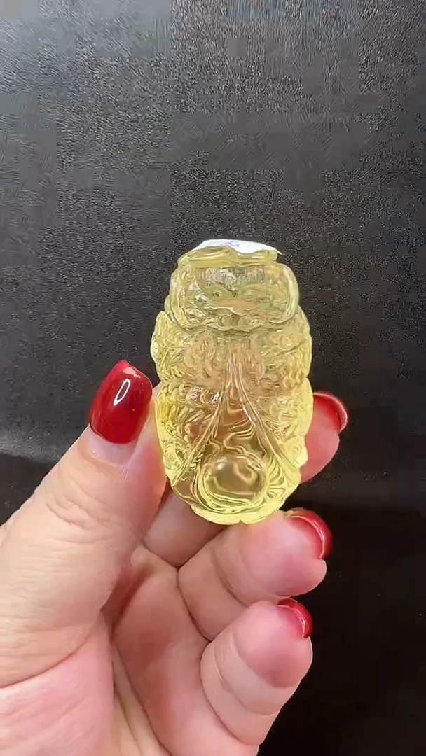 未镶嵌颈饰琥珀吊坠