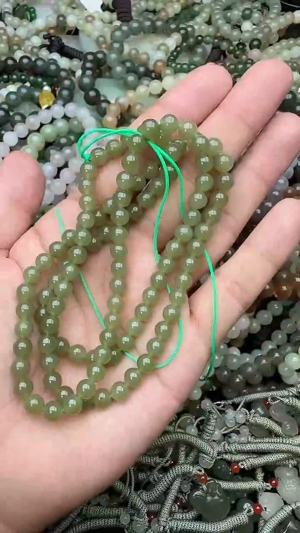 颈饰未镶嵌和田玉拍一发一