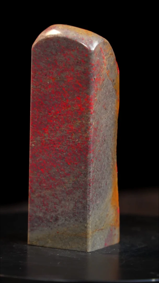 昌化石梅花鸡血石