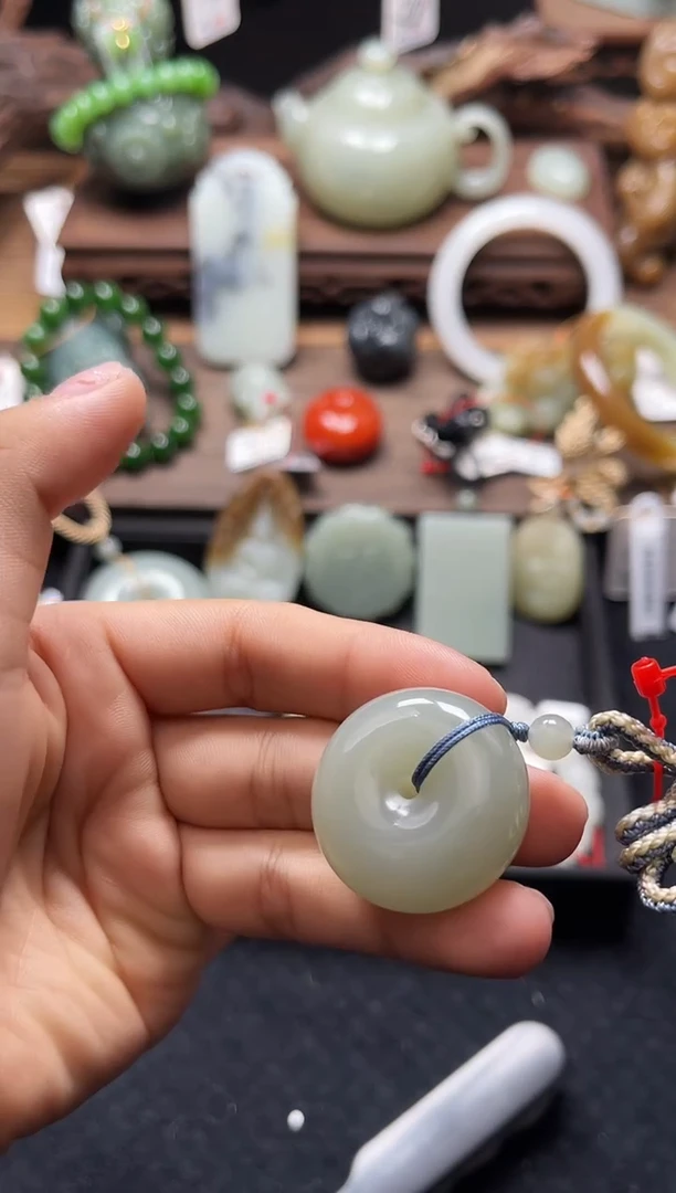 和田玉未镶嵌吊坠(不含链)且末青白 平安扣9011634