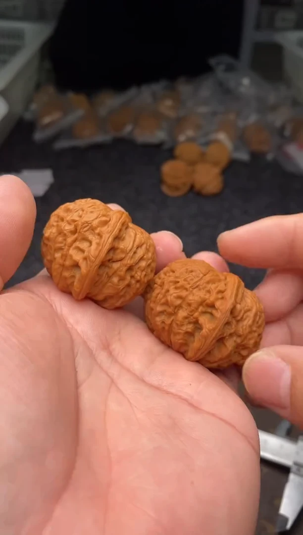 把件文玩核桃b187号41尺血麒麟