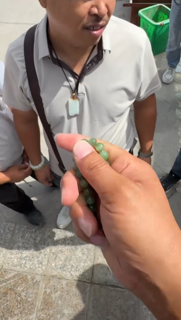 未镶嵌和田玉（糖玉）挂件和田玉