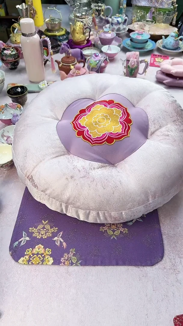 43微瑕不退换  粉色宝相花抱枕