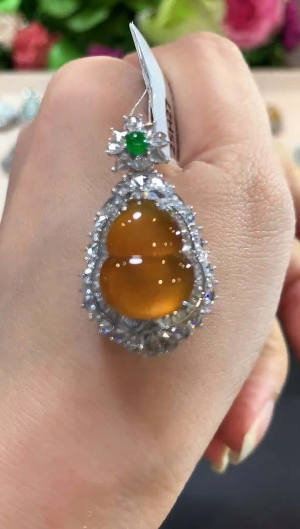 吊坠(不含链)18K金镶嵌翡翠m149