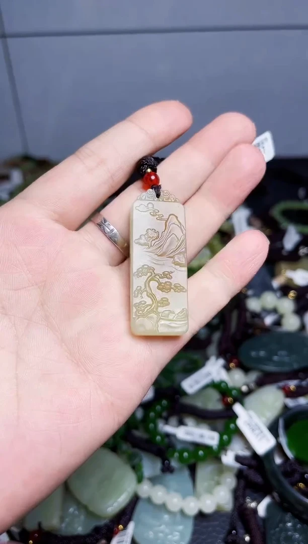 颈饰未镶嵌和田玉1