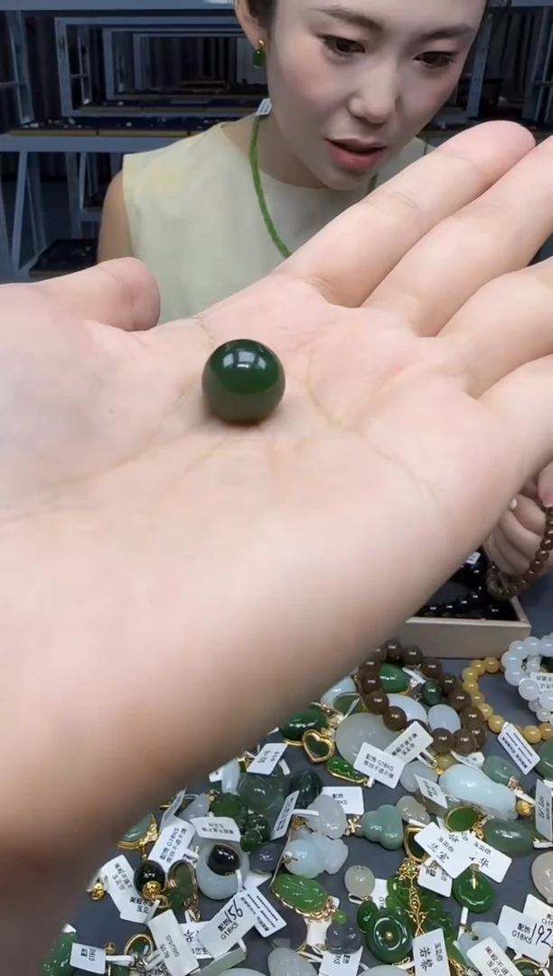 和田玉未镶嵌挂件1