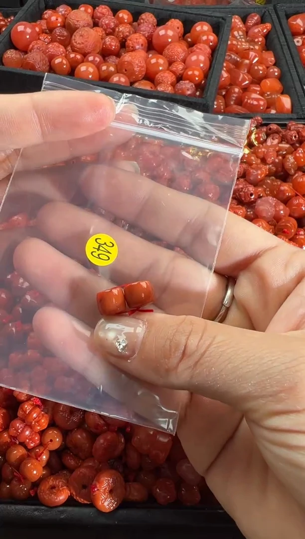 【闪购商品】南红玛瑙颈饰未镶嵌1