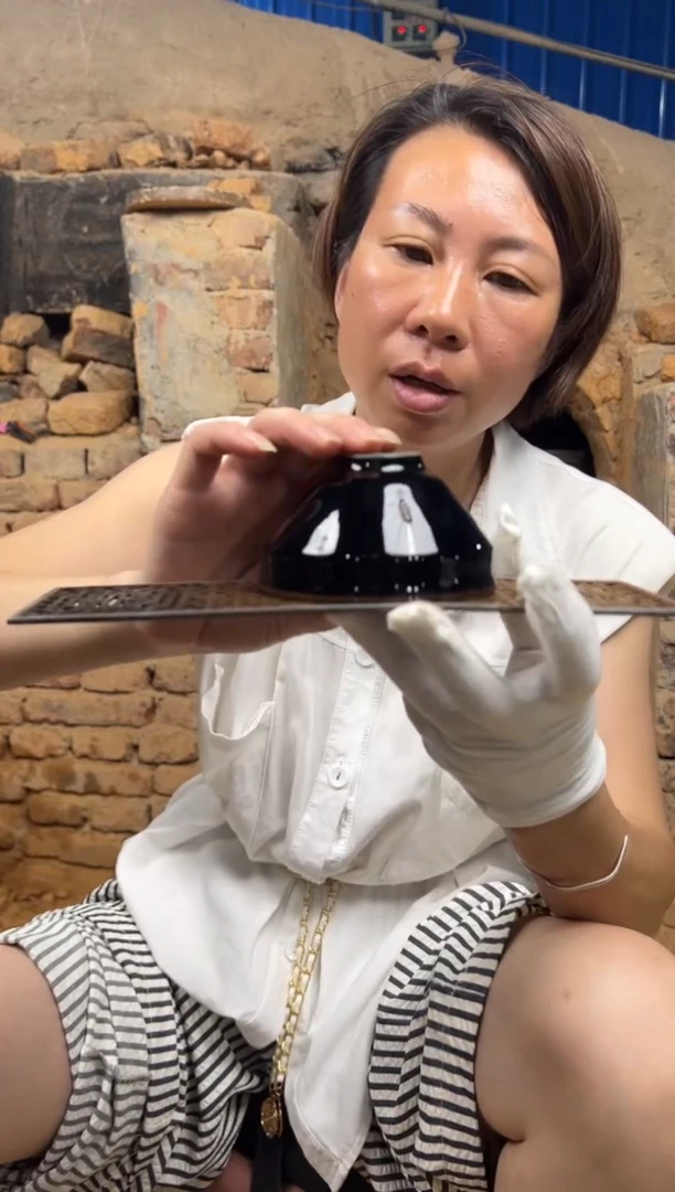 茶盏科研院院长杨飞燕5