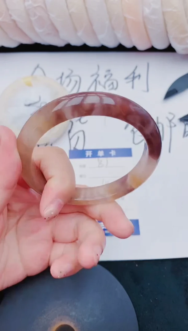 石英质玉手镯未镶嵌81