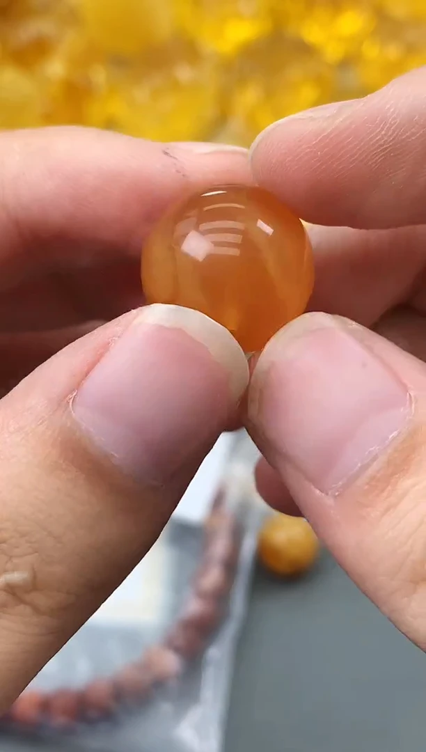 未镶嵌琥珀珠宝奇石183