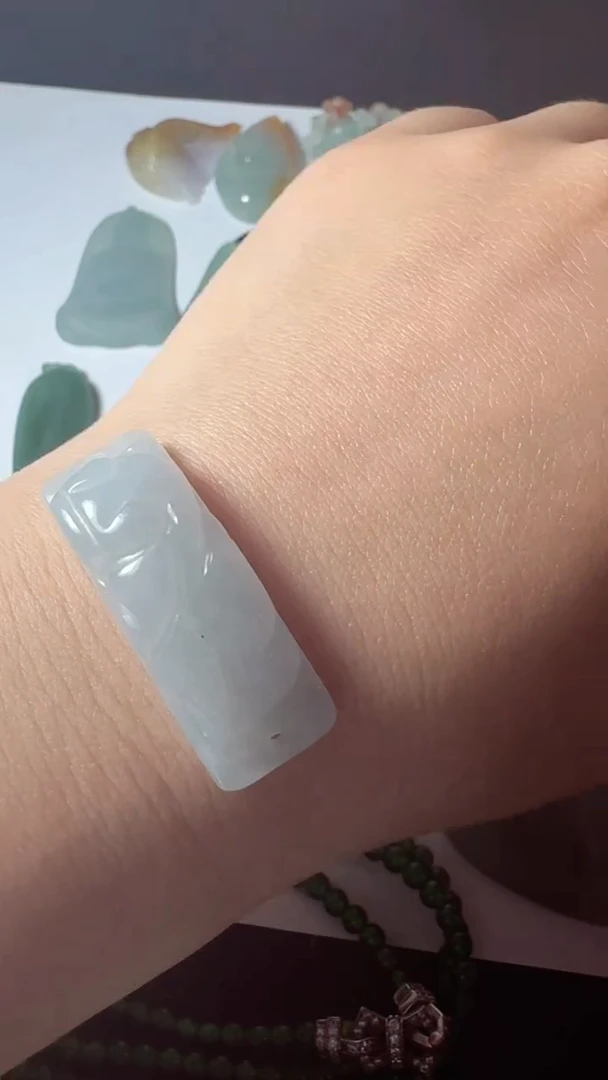 未镶嵌定制翡翠手牌