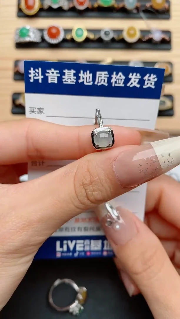 【闪购商品】翡翠戒指银S925镶嵌......