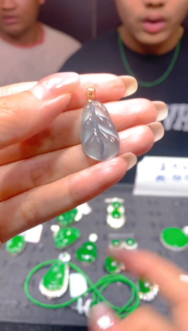 18K金镶嵌定制翡翠182多样性发货（发其一）