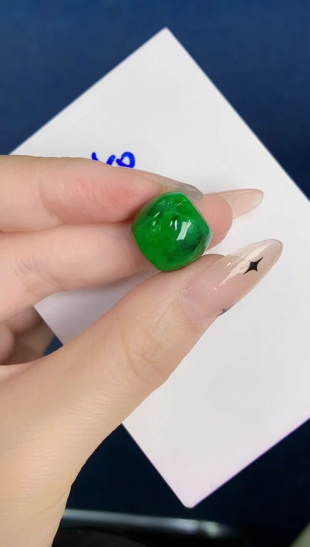 颈饰未镶嵌翡翠缅甸天然翡翠A货