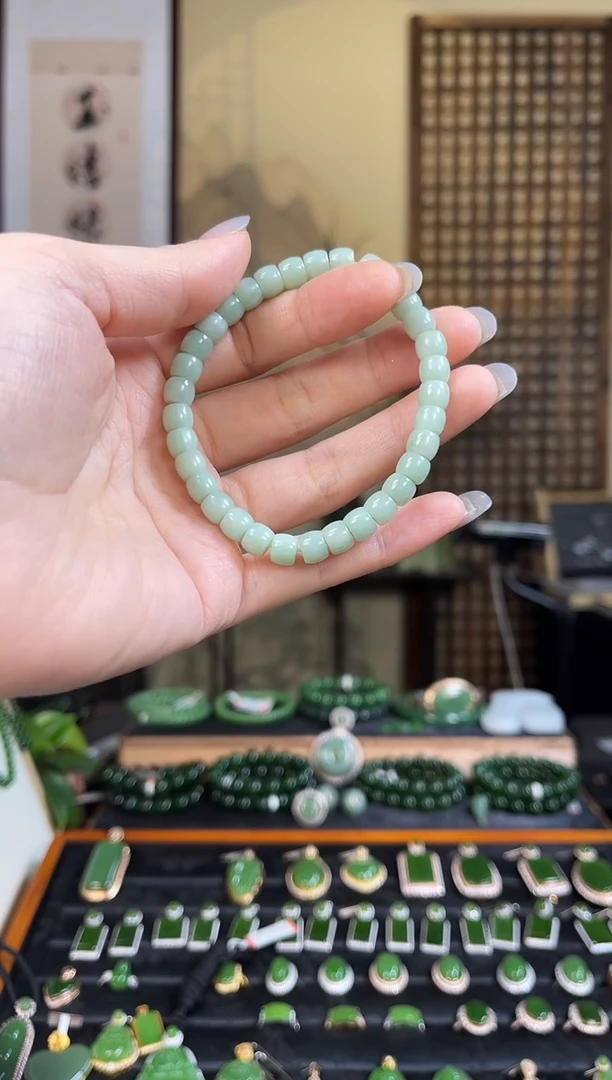 颈饰未镶嵌和田玉幸**满黑羊洞单圈手串多样性发一