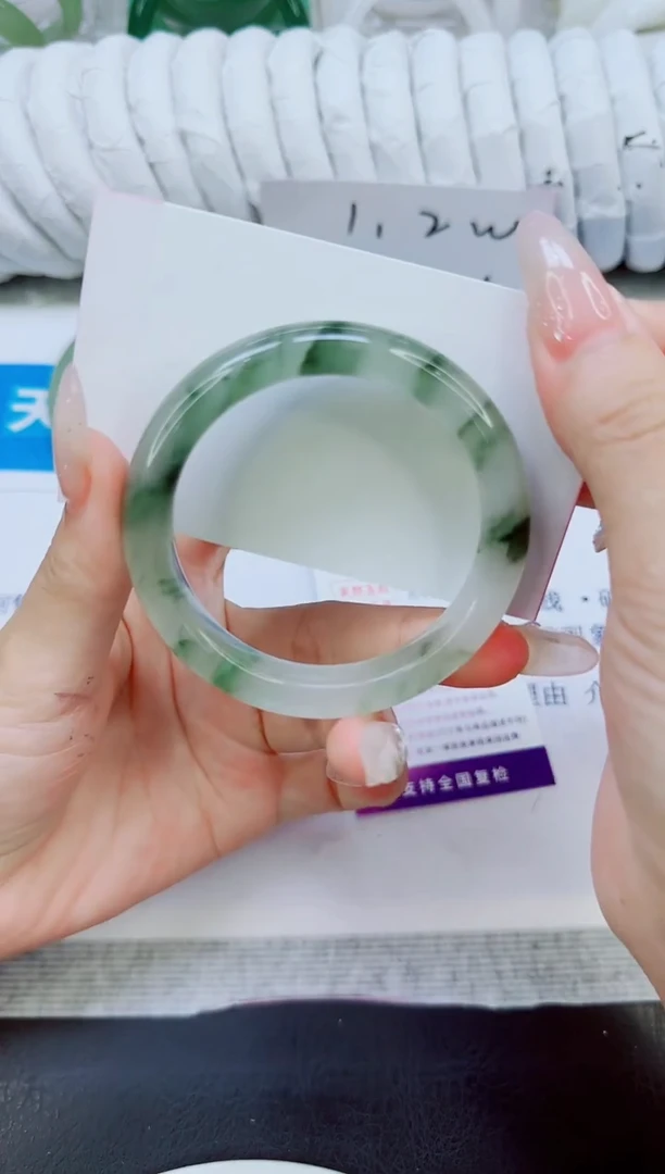 未镶嵌手镯石英质玉102/52