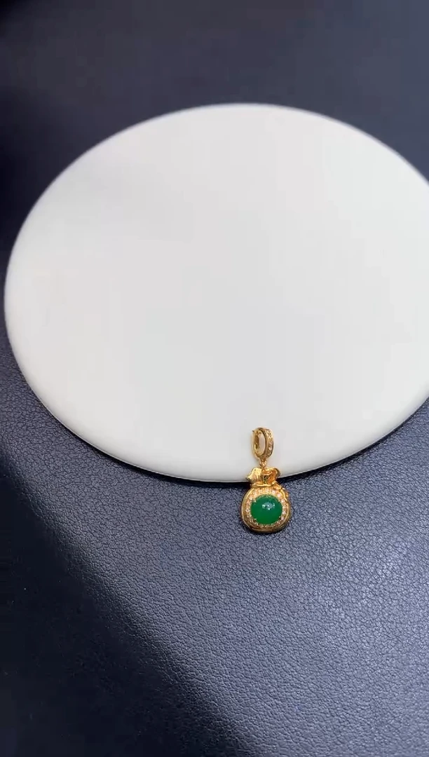 18K金镶嵌定制翡翠48小时鉴赏期 退货不扣服务费