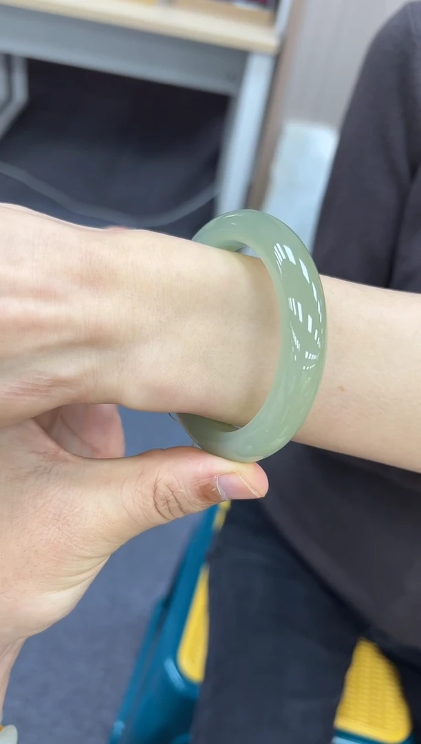 未镶嵌手镯和田玉55  684
