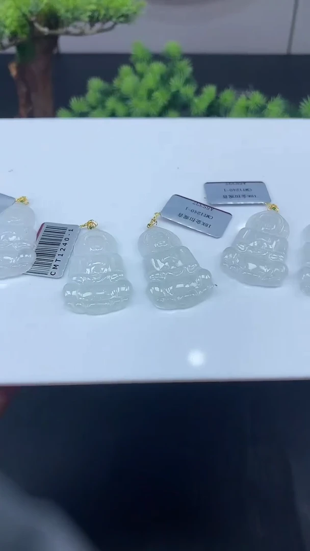 吊坠(不含链)18K金镶嵌翡翠观音多样性发其一@@CMT