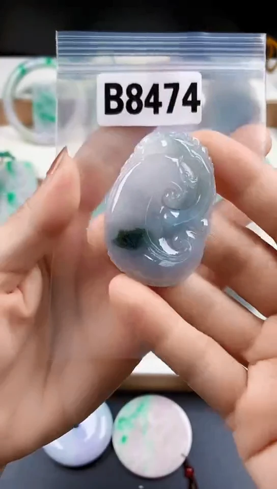 颈饰未镶嵌翡翠天然翡翠吊坠挂件