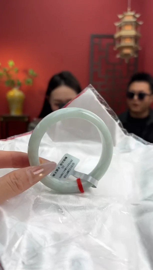 未镶嵌手镯翡翠翡翠手镯2