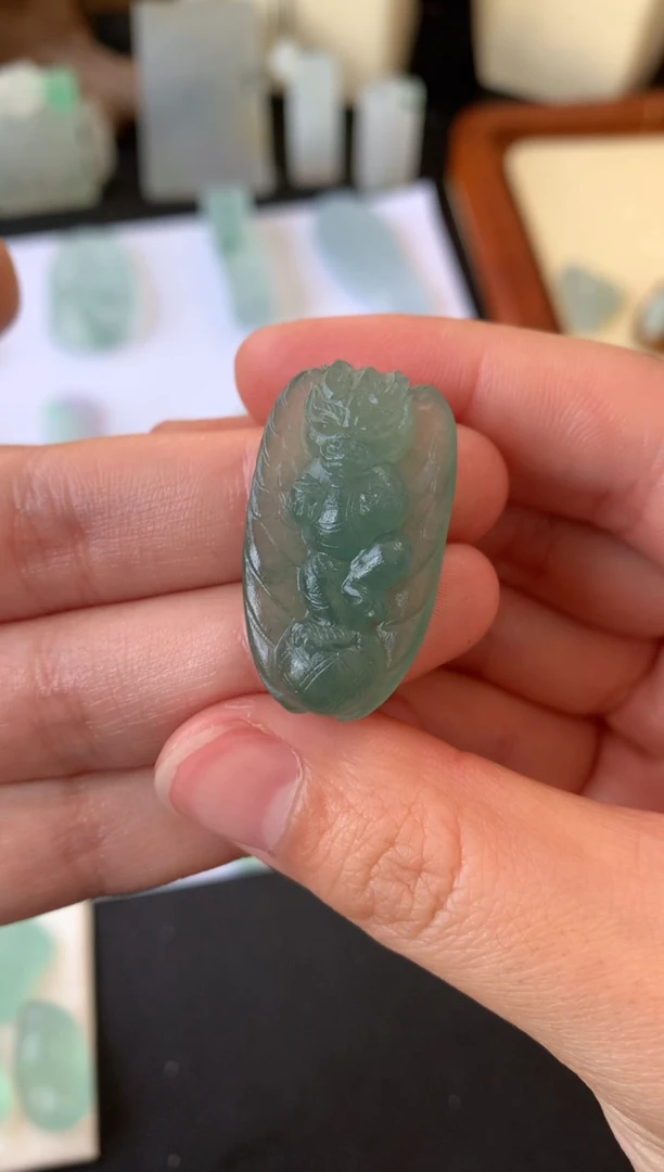 【闪购商品】定制翡翠未镶嵌翡翠