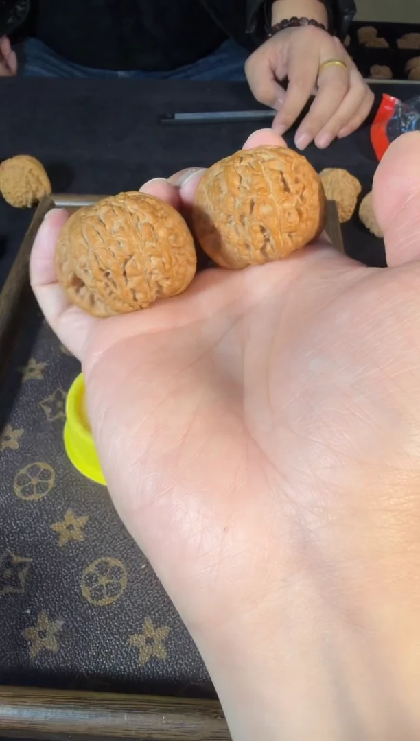 吊坠文玩核桃N***.40+尺全品血麒麟