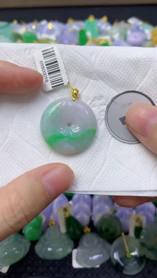 颈饰未镶嵌翡翠天然缅甸翡翠A货