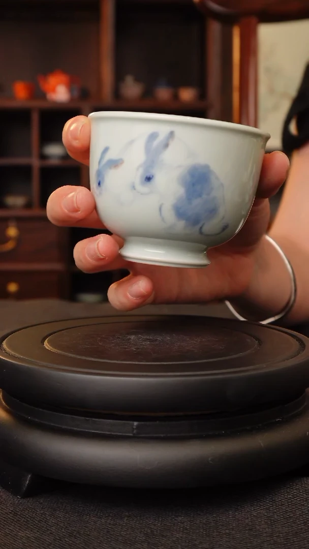 青花大展宏兔 手工手绘主人杯