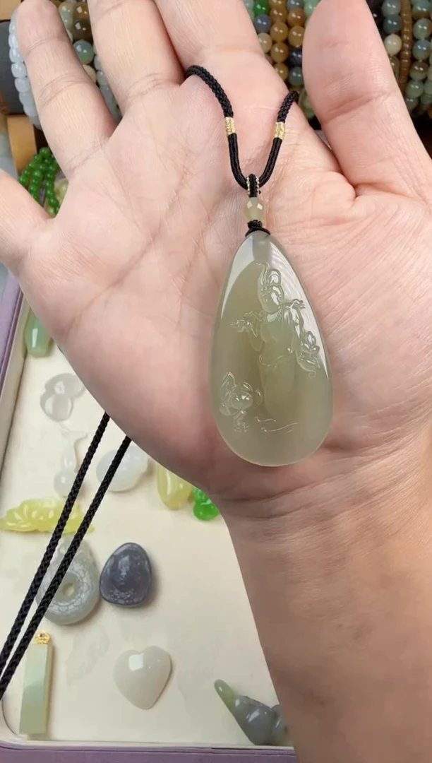 颈饰未镶嵌和田玉李*观音