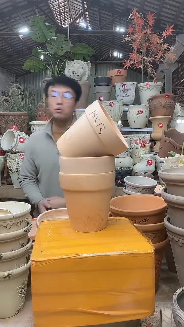 【闪购商品】缸3个13*13（红白）陶玛琪朵无托无托