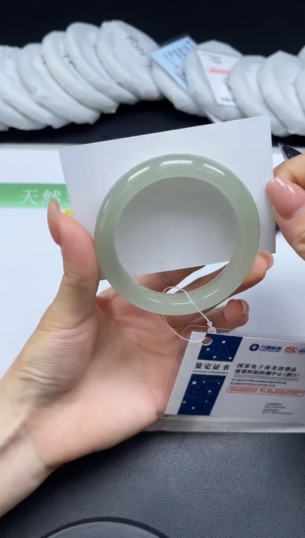未镶嵌手镯石英质玉074-52