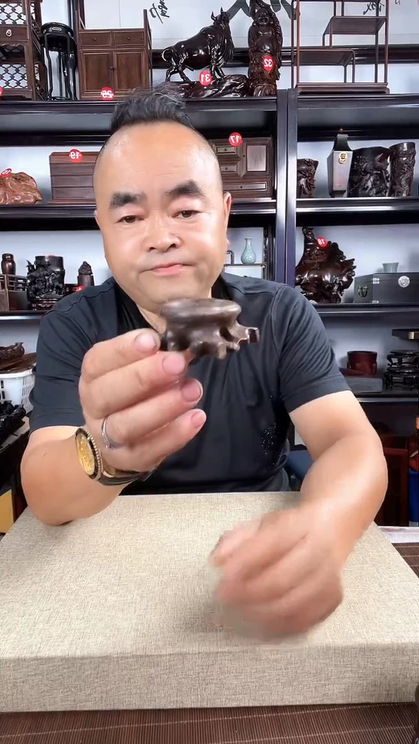 木黑水老李红木工艺品