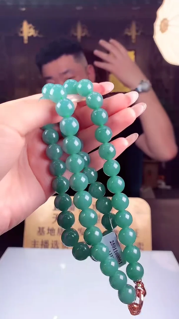 翡翠未镶嵌颈饰天然翡翠（拍一发一）