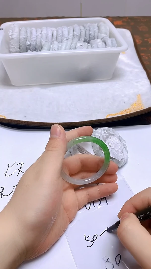 未镶嵌手镯翡翠0134