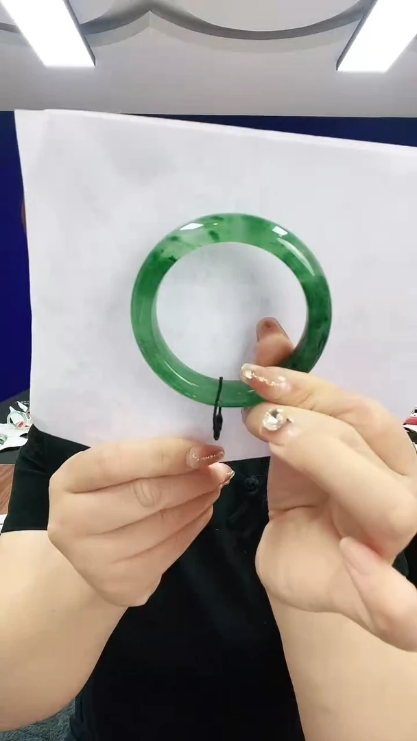 石英质玉（非洲翠）手镯合金1