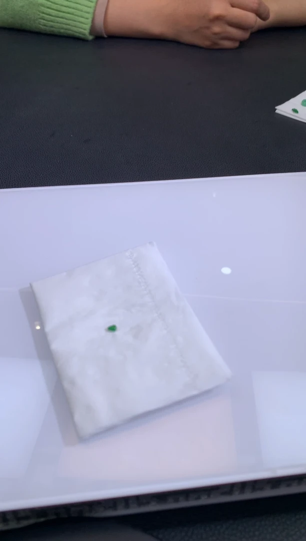 【闪购商品】定制翡翠未镶嵌翡翠