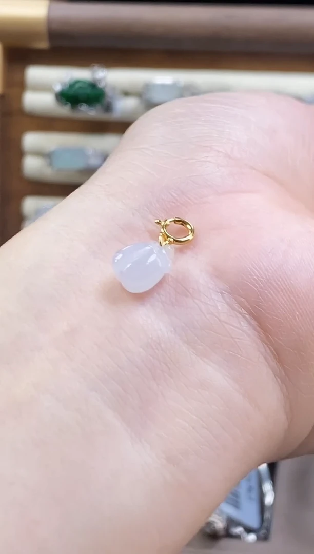 颈饰银S925镶嵌翡翠7611