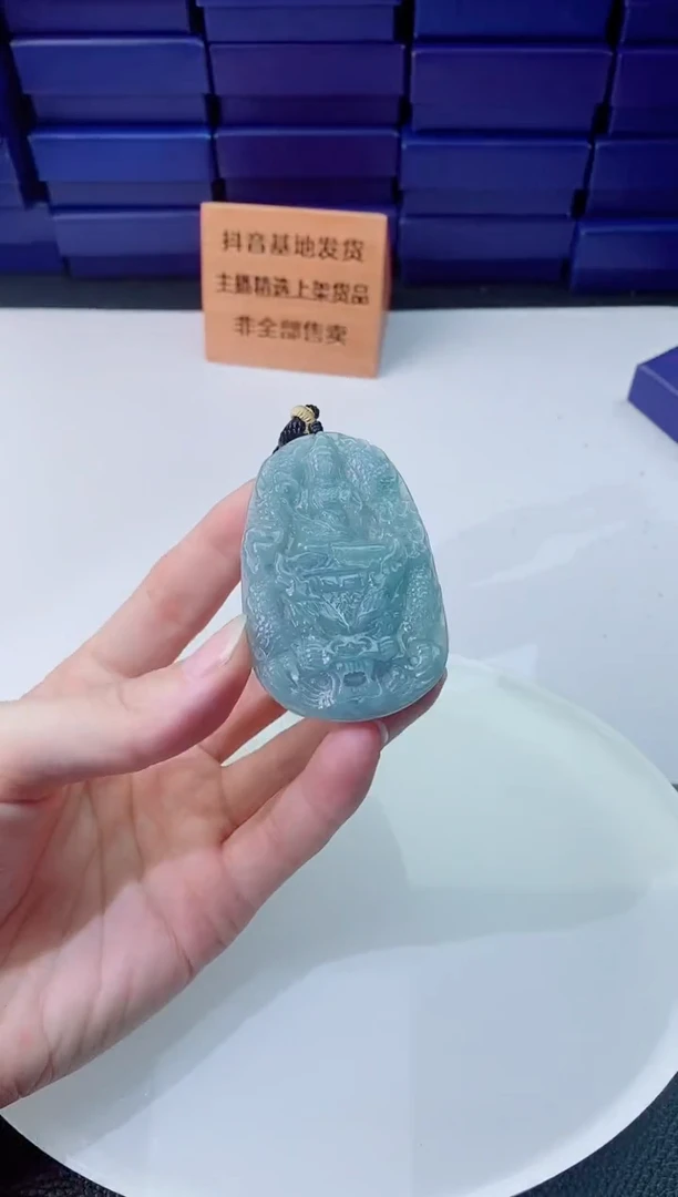 翡翠未镶嵌颈饰1111111111