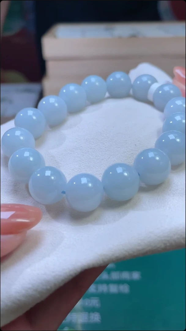 定制翡翠未镶嵌手串