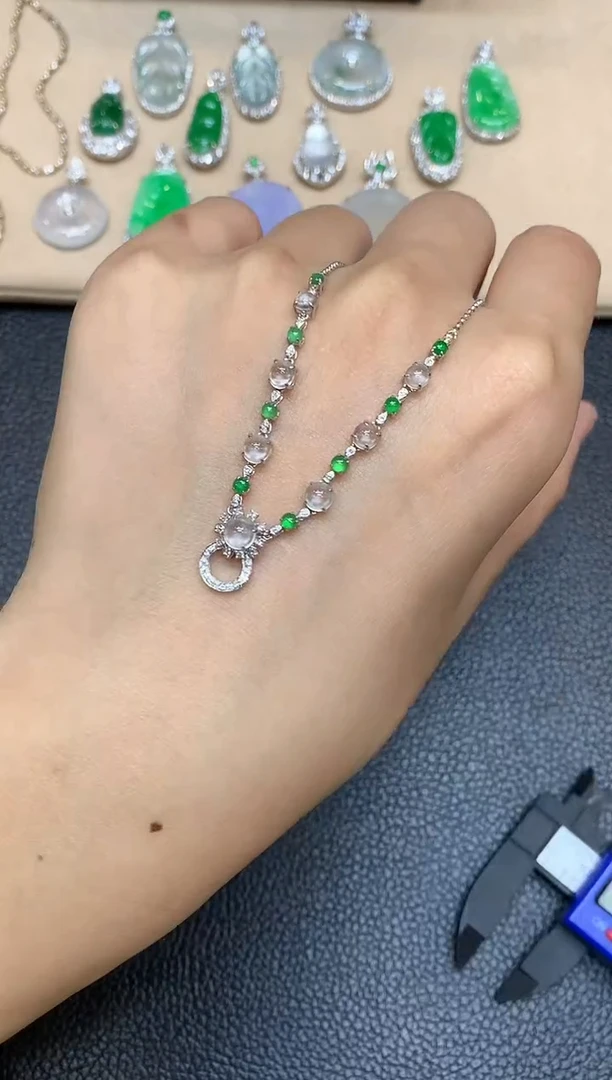 套链18K金镶嵌翡翠蛋面【无服务费